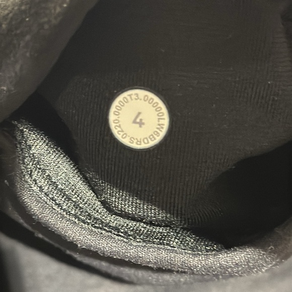 Lululemon Black Jogger with Pockets - Picture 4 of 4